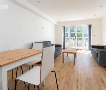 4 bedroom terraced house to rent - Photo 2