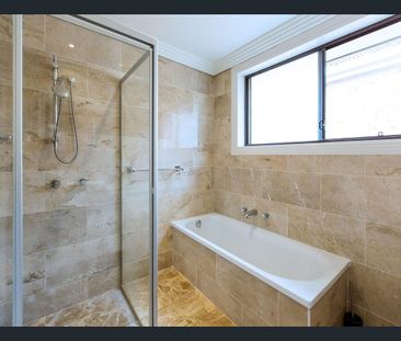 Three-Bedroom Duplex - 6 Month Lease - Photo 5