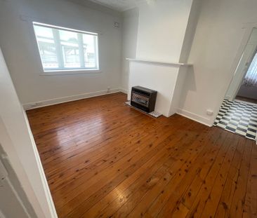 WEST GOULBURN Neat 2 Bedroom Cottage - Photo 1