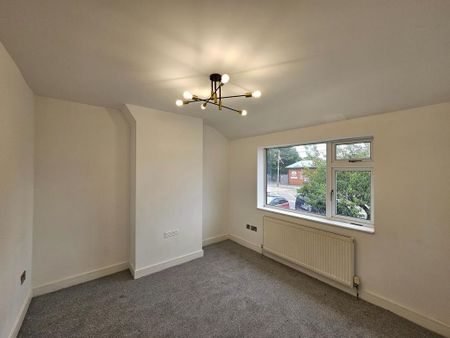 3 bedroom semi-detached house to rent - Photo 5