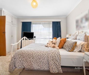 34 Lake Street, Wendouree - Photo 5