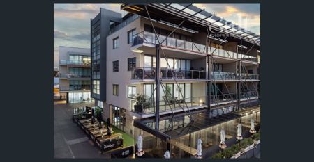 Vibrant Waterside Living - Photo 5