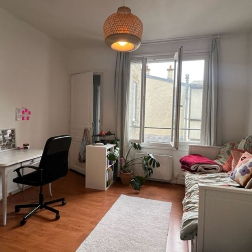 Appartement à louer - REIMS- HYPER CENTRE- RUE DE VESLE - Photo 1