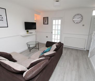 House - End Terrace For Rent Vale Terrace, Tredegar - Photo 3