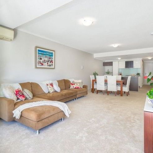 RESORT STYLE APARTMENT LIVING IN A PERFECT LOCATION! - Photo 1