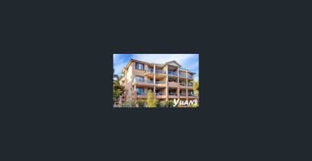 TWO BEDROOMS APARTMENT ON TOP FLOOR - Photo 3