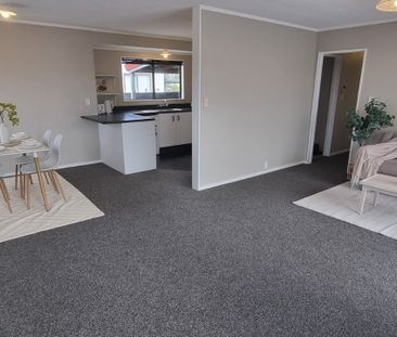 Fresh & Modern Kawaha Point Home - Photo 3