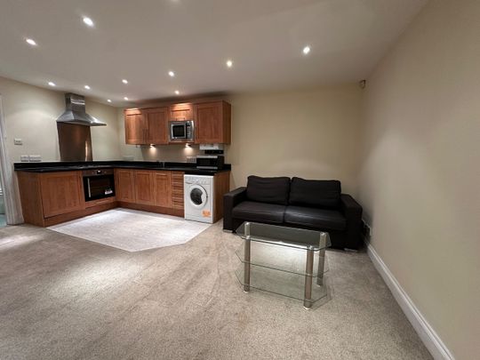 1 Bed Flat, Old Station Way, SW4 - Photo 1