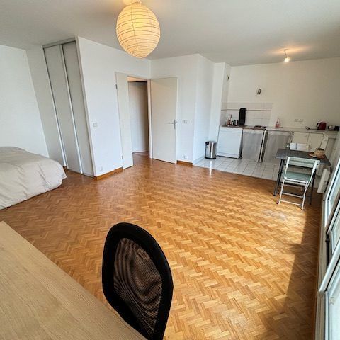 Studio MONTIGNY LE BRETONNEUX 34 m² - Photo 1