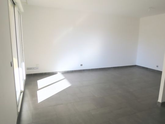Location Appartement 3 pièces 75m² - Photo 1