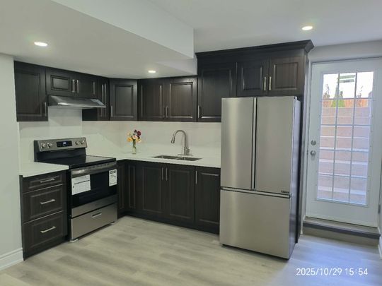 For Lease - 100 Kirvan Drive, Guelph, Ontario - Photo 1