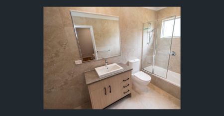 Spacious Room for Rent in Prime Indooroopilly Location - Photo 5