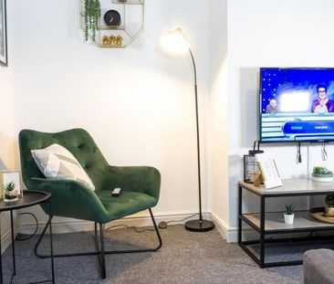 3 bedroom terraced house to rent - Photo 2