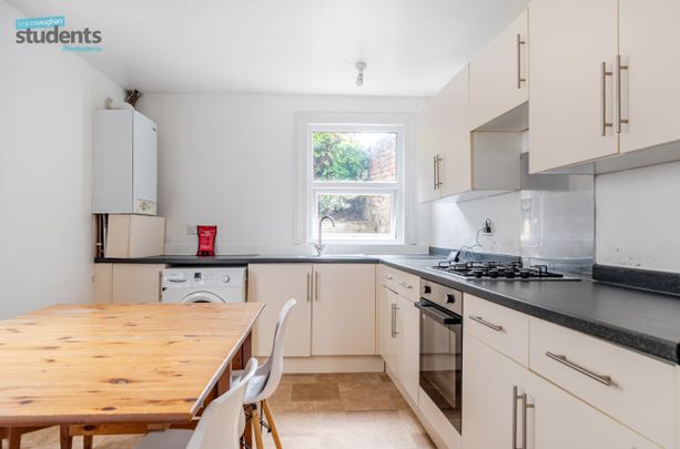 4 bedroom house to rent - Photo 1