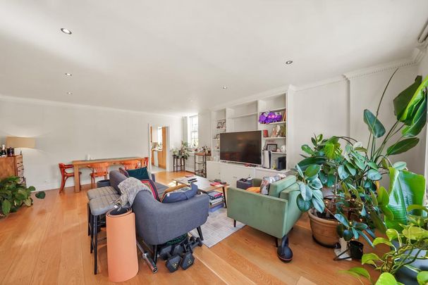 3 bedroom flat to rent - Photo 1