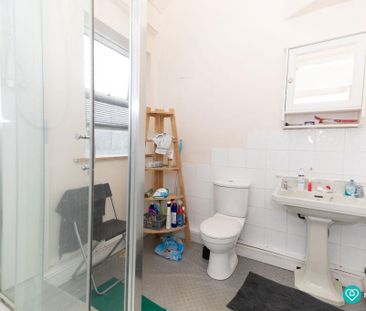 4 bedroom terraced house to rent - Photo 5