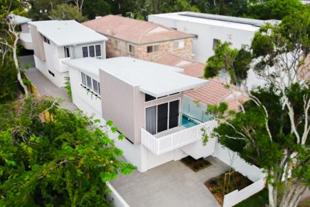 Luxury Beachside home with plunge pool & premium finishes - Photo 4