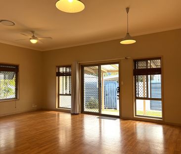 Two-storey Townhouse in the heart of Byron - Photo 1