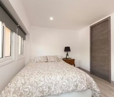 Rambla del Caçador, Barcelona, Catalonia 08042 - Photo 5