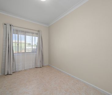 Modern & Spacious Two-Bedroom Unit Close to Amenities - Photo 4