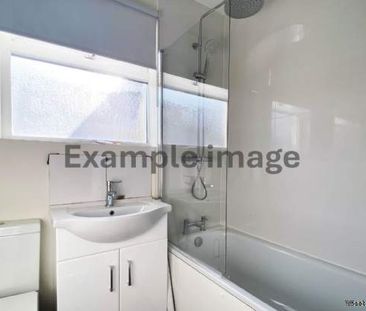 2 bedroom property to rent in Sutton - Photo 6