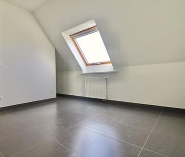 Duplex appartement met 3 slpk, balkon en garage voor 815 EUR/mnd - Photo 2