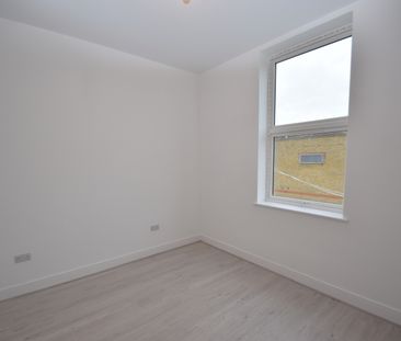 Furtherwick Road, Canvey Island, SS8 - Photo 3