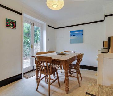 4 bedroom semi-detached house to rent - Photo 5