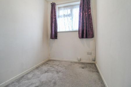 2 bedroom semi-detached house to rent - Photo 4