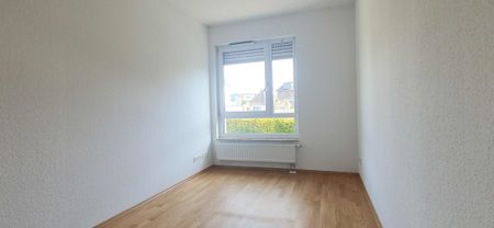 CITYHOUSE: Moderne, renovierte Energiesparwohnung(KFW 40) mit Parkett, Balkon und PKW Stellplatz. - Foto 2