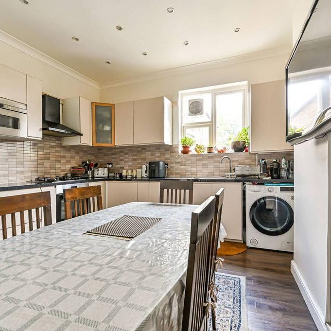 2 bedroom maisonette to rent - Photo 1