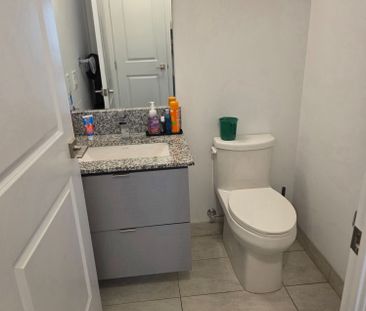 For Lease - 36 Elm Drive Unit# 1006, Mississauga, Ontario - Photo 3