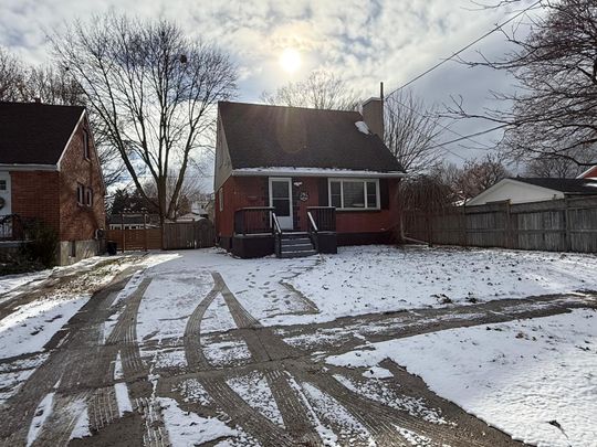 For Lease - 7 GLASS Avenue, London East, Ontario - Photo 1