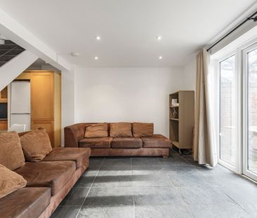 Trott Street, London, SW11 - Photo 1