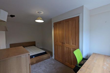 5 bedroom terraced house to rent - Photo 5