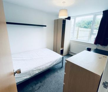 1 bedroom in a house share to rent - Photo 6