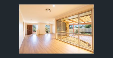 Updated Family home in the heart of Keperra - Photo 3