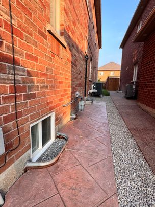 For Lease - 9 Lyndbrook Crescent, Brampton, Ontario - Photo 1