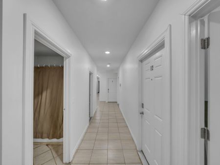 For Lease - 279 Drouillard Road Unit# 12, Windsor, Ontario - Photo 2