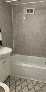 3 1/2 CHAUFFE EAU CHAUDE PRES DU METRO A AHUNTSIC - Photo 4