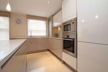 Kingston House South, 40-90 Ennismore Gardens, Knightsbridge, London, SW7 1NG - Photo 5