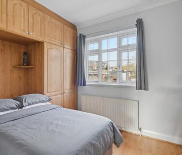 3 bedroom semi-detached house to rent - Photo 3