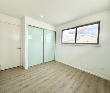 Spacious Luxury Living Awaits! - Photo 4