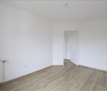 3 pièces - 61 m² - 4ème étage - Colocation non autorisée - Photo 4