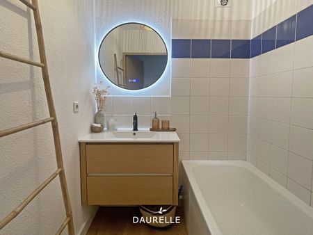 Location Appartement 4 pièces 75m² CHATEAURENARD 13160 - Photo 5