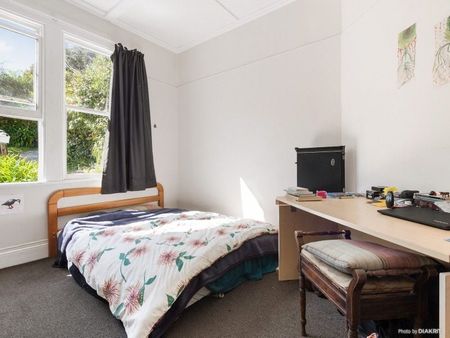 3BR Northland Home with Perks - Photo 4