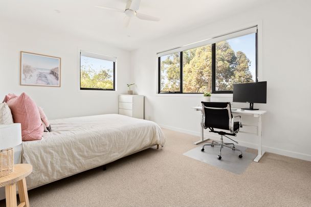 8 Whitton Court, Black Rock VIC 3193 - House For Rent | Domain - Photo 1