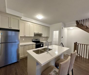 For Lease - 13 John Canning Way, Markham, Ontario - Photo 2