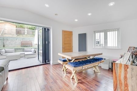 3 bedroom maisonette to rent - Photo 5