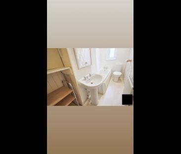 3 Bed Semi-Detached House, Chatsworth Park Grove, S12 - Photo 5